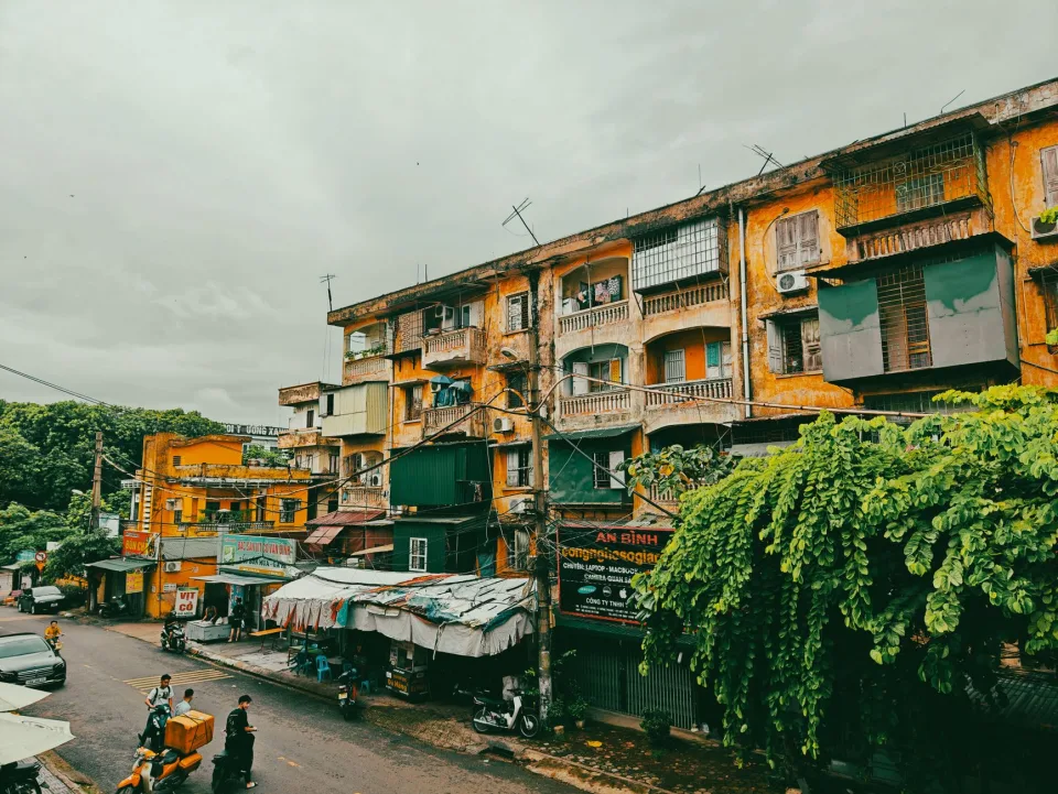Căn góc hai mặt tiền